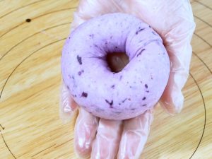 buleberry-mulberries-bagel